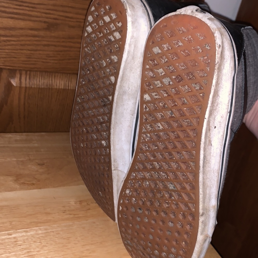 Vans Off The Wall Gray High Tops Size 10 1/2 used but no tears all cleanable. - Picture 3 of 3